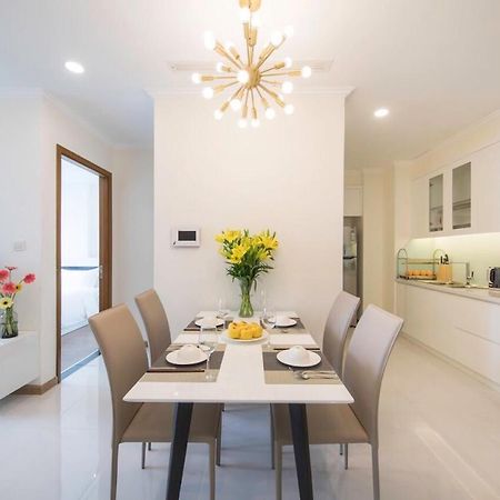 הו צ'י מין סיטי Homes By Christine - Vinhomes Central Park מראה חיצוני תמונה