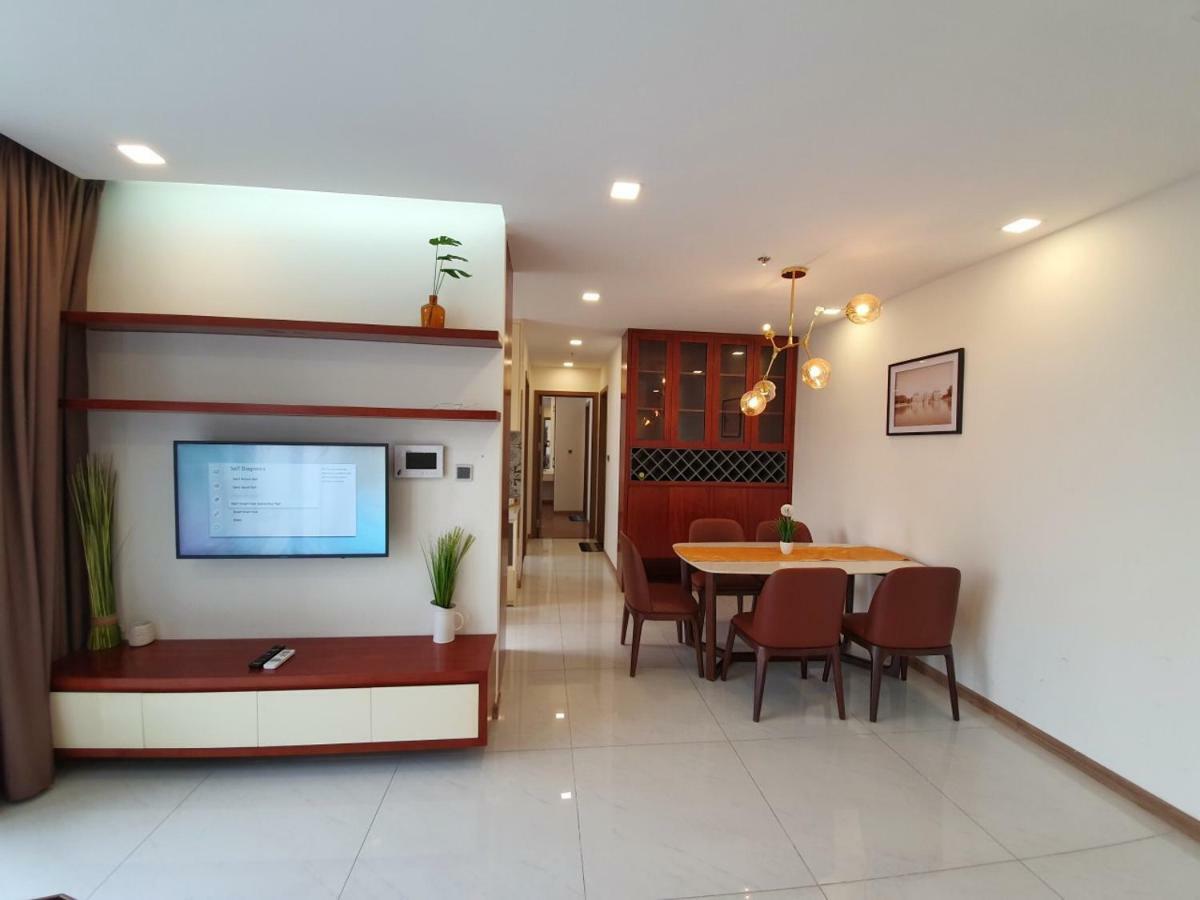 הו צ'י מין סיטי Homes By Christine - Vinhomes Central Park מראה חיצוני תמונה
