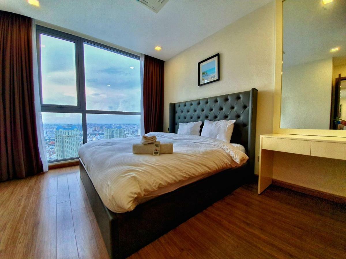הו צ'י מין סיטי Homes By Christine - Vinhomes Central Park מראה חיצוני תמונה